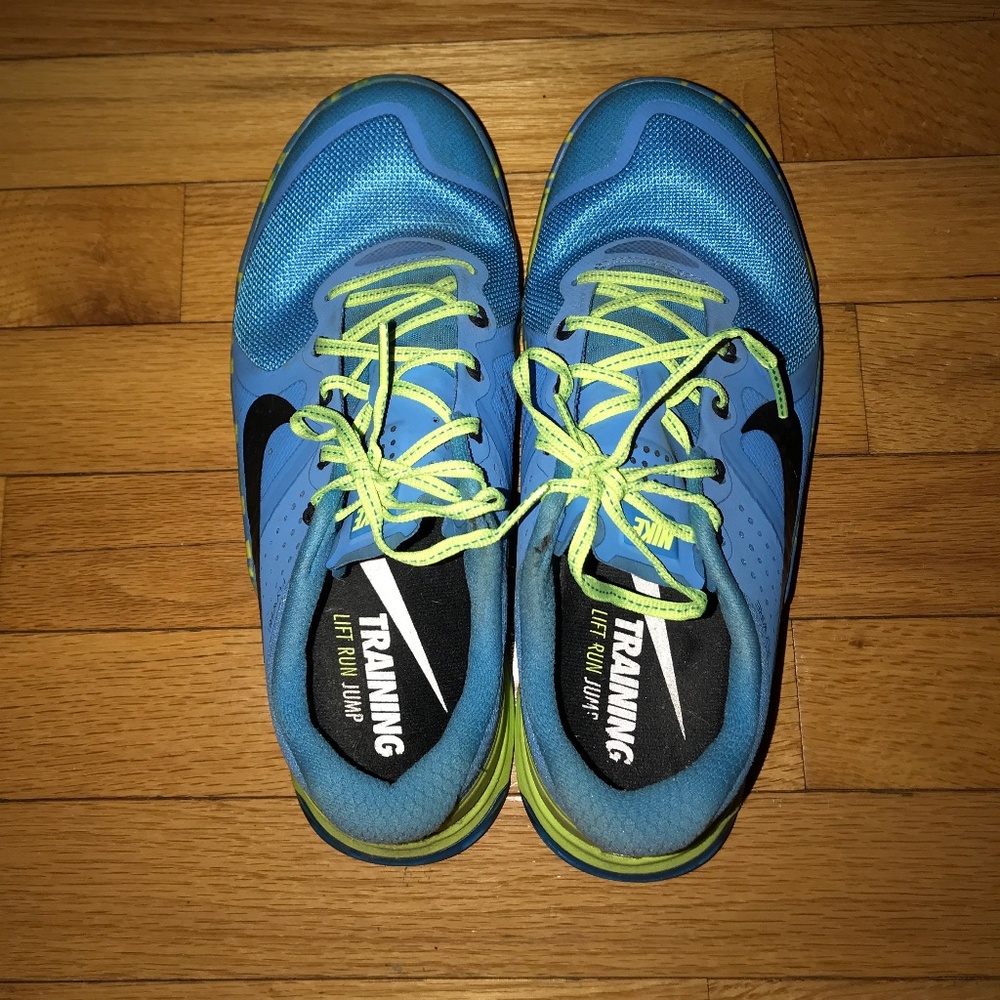 Nike flywire fitness workout training running shoes sneakers